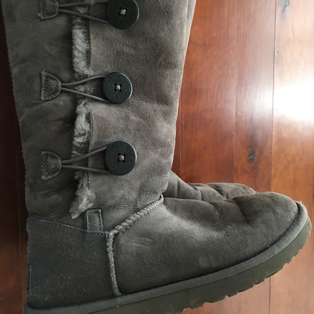 Ugg gray suede shearling boots